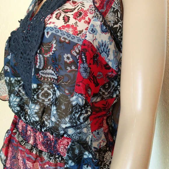 Red White Blue Paisley Floral Crotchet blouse - Picture 7 of 8